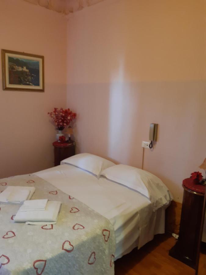 Guest House Elena Genoa Ngoại thất bức ảnh